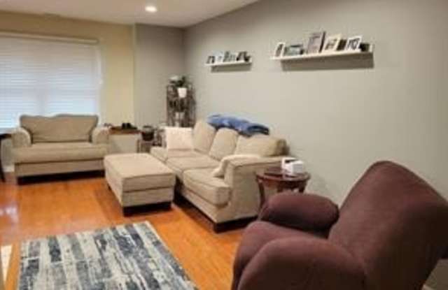 188 CROWN PRINCE Drive Gallery 3