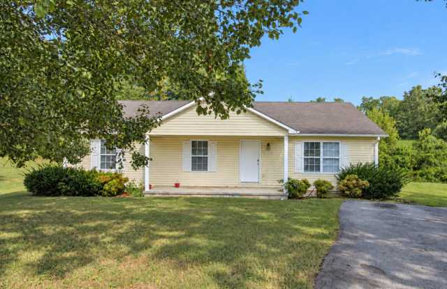 3-Bedroom Home Near Tennessee Tech with Covered Porch and Deck photos photos