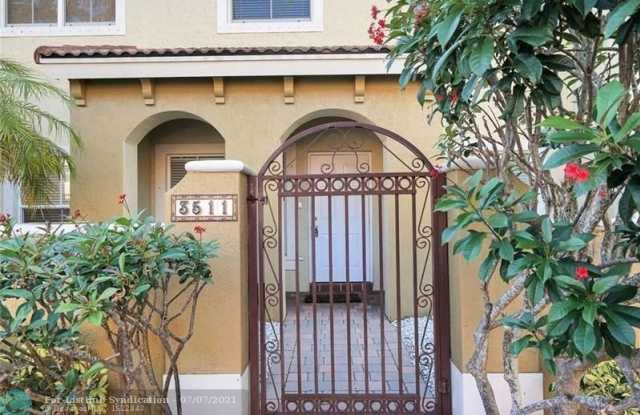 3511 Merrick Ln Gallery 2