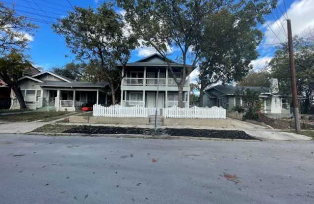 Woodlawn Flats - A Boutique Comfort and Cozy Complex in St. Mary's Strip photos photos