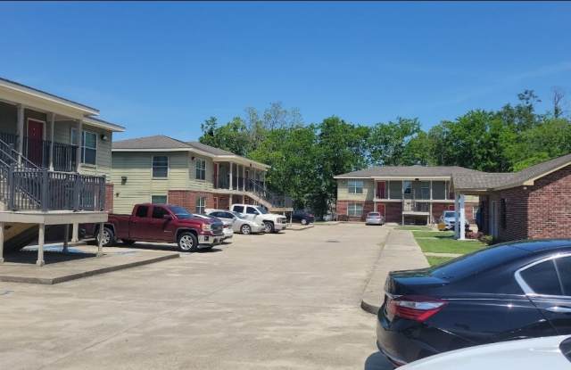 5460 Spring Lane Gallery 2