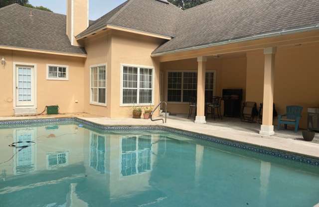 1795 Jackson Court Gallery 3