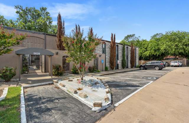 5820 Berkman Drive Gallery 1
