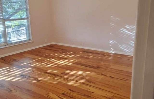 21919 DOLOMITE DR Gallery 2