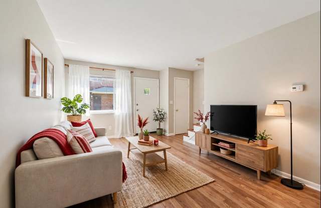 885 North Meadows CourtB Gallery 4
