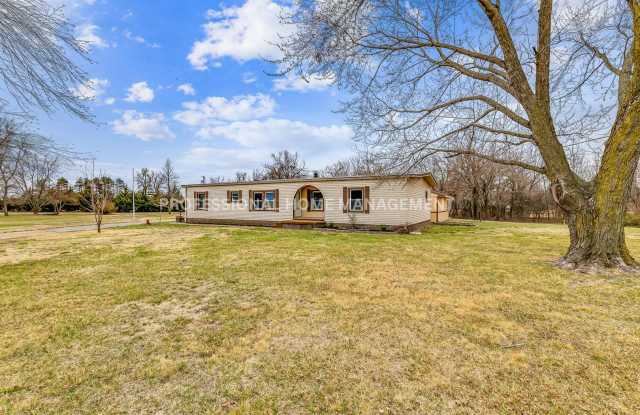 Beautiful Home In Kingman Available For Rent On Nearly 1 acre! Rent to Own Available! photos photos Beautiful Home In Kingman Available For Rent On Nearly 1 acre! Rent to Own Available! photos photos