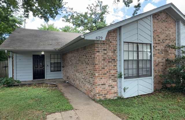 629 West Ridge Dr **Ask about our NO CASH DEPOSIT option!** photos photos 629 West Ridge Dr **Ask about our NO CASH DEPOSIT option!** photos photos