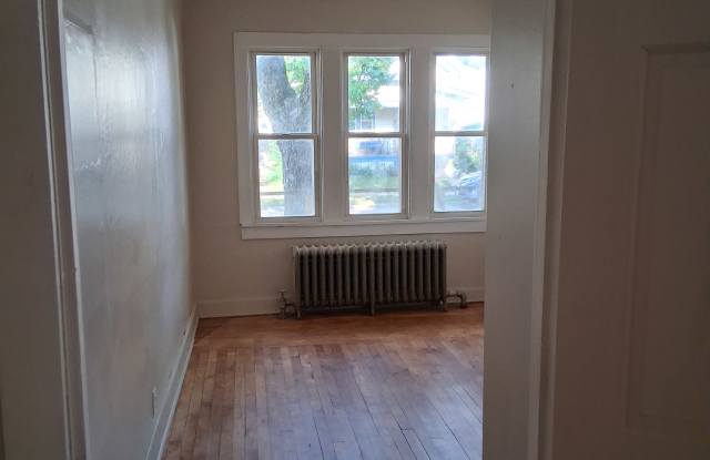 1708 S 81 St Gallery 2