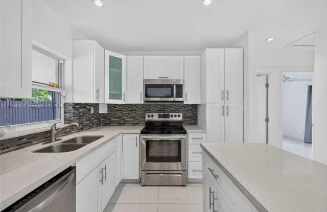 6040 NE 6th Avenue, Oakland Park, FL 33334 - 1926 Gallery 3