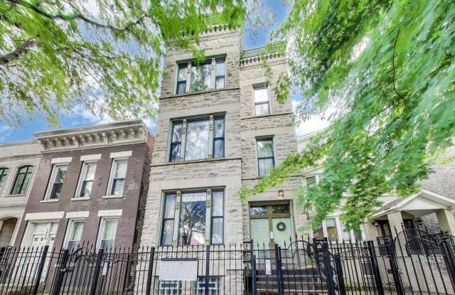 1633 W Huron Street photos photos