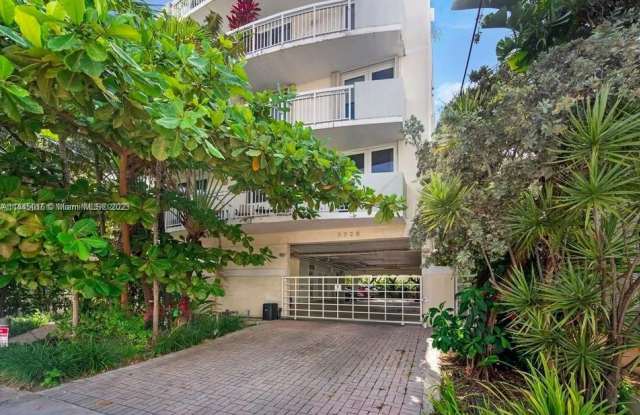 7728 Abbott Ave - 7728 Abbott Avenue, Miami Beach, FL 33141