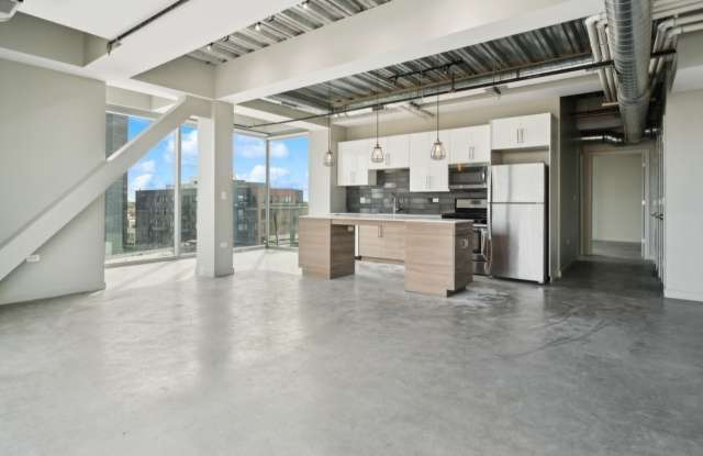 1242 N Milwaukee Ave photos photos