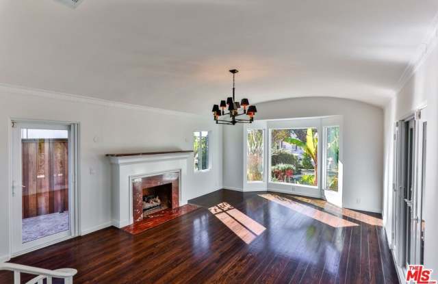 2036 se Linnington Ave Gallery 1