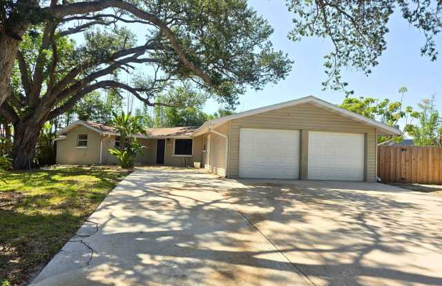 Charming 2BR/ 2BA/ 2 Car Garage - Near Phillippi Creek photos photos