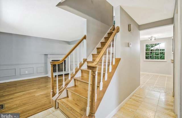 3374 MONARCH LANE Gallery 2