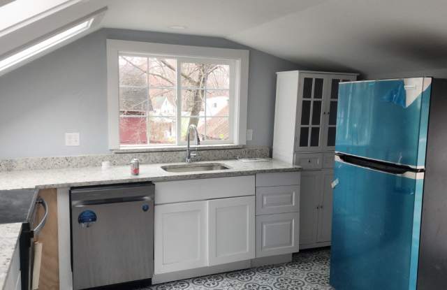 264 Naubuc Ave photos photos