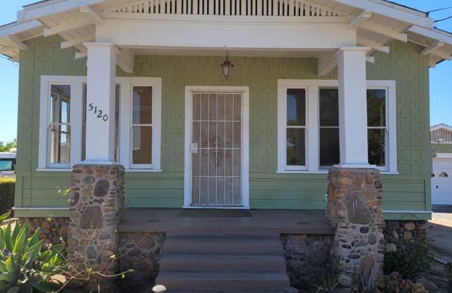 Craftsman home 2bed 1 bath, garage on a 11,000 sqft lot! North College area photos photos