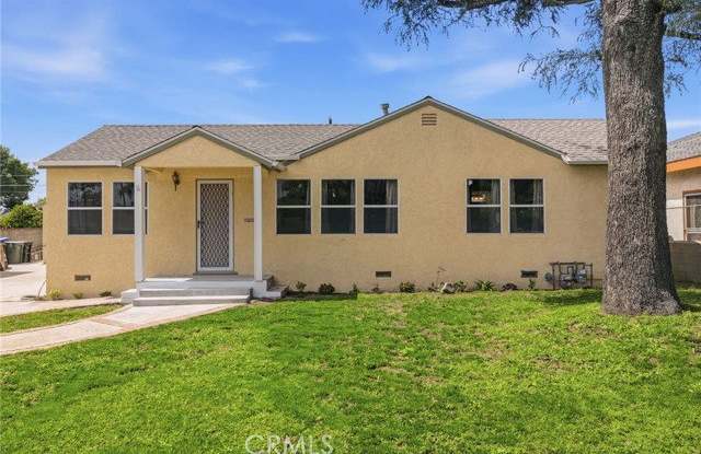 2407 North Keystone Street photos photos