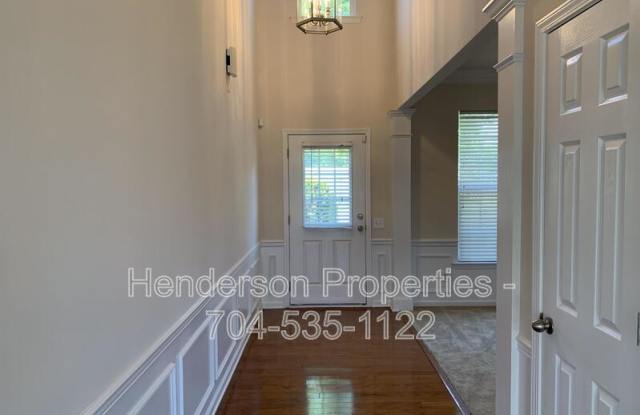 3029 Azalea Hills Drive Gallery 3