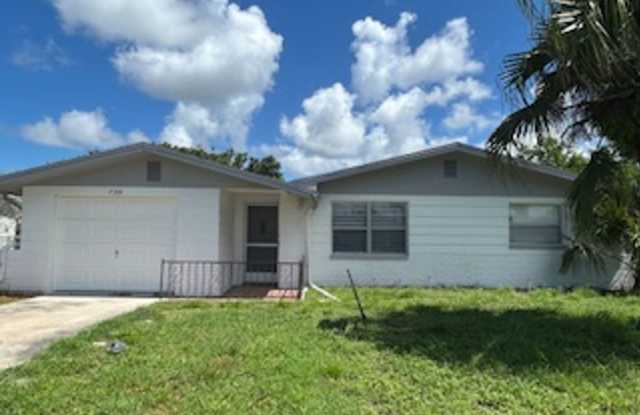 AVAILABLE NOW!! Well maintained 2/2 in a quiet neighborhood - 7301 Robstown Drive, Jasmine Estates, FL 34668