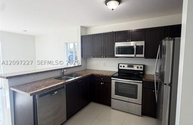25887 SW 137th Path Gallery 3