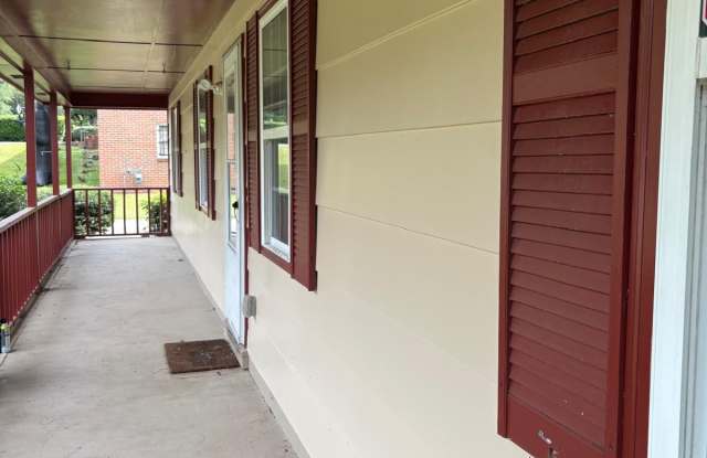 2428 Lambert Drive Gallery 4