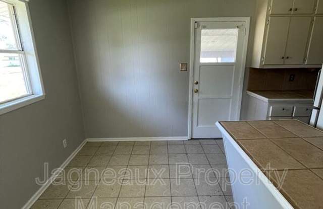 1217 Sage Dr Gallery 3