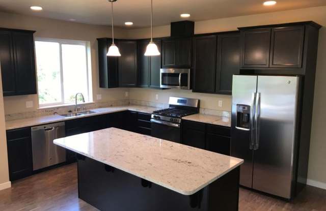 Exquisite Newer 2 Story Home near Bellis Fair! - 520 Harman Way, Bellingham, WA 98226