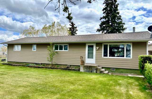 Pet Friendly 2 Bed 2 Bath Single Family Home With Garage, Private Deck and Big Yard! photos photos