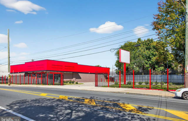 1925-43 W ALLEGHENY Avenue photos photos