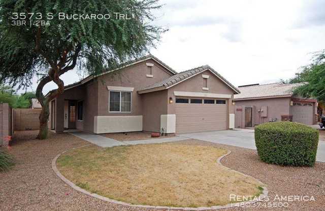 3573 S Buckaroo Trl - 3573 South Buckaroo Trail, Gilbert, AZ 85297