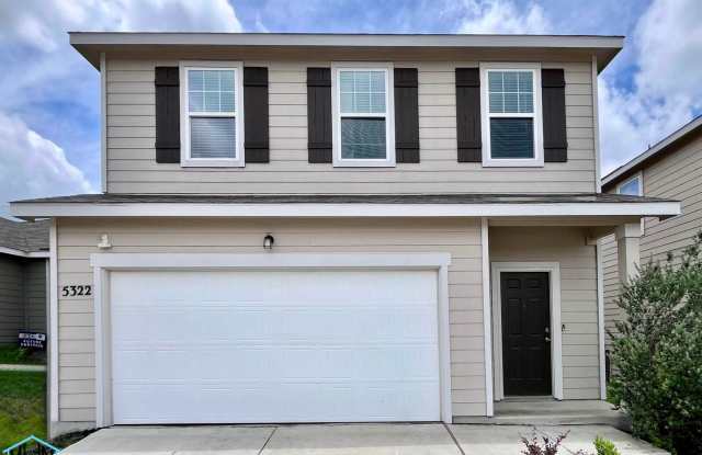 Charming 2 Storey 3-Bedroom 2.5-Bath House for Rent – Your Dream Home Awaits! photos photos