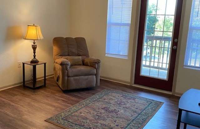 Renovated Apartment Gallery 4