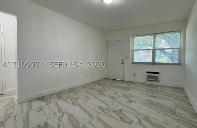 9415 NW little river drive Gallery 3