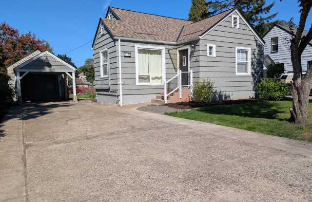Cute 3-Bedroom, 2-Bath Home With Extra Space! Gallery 4