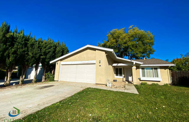$3995 - 3 Bed/2 Bath Home on a Cul-de-sac near Coyote Creek in South San Jose/Small pet friendly! photos photos