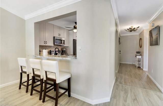 1358 Derbyshire Ct Gallery 4