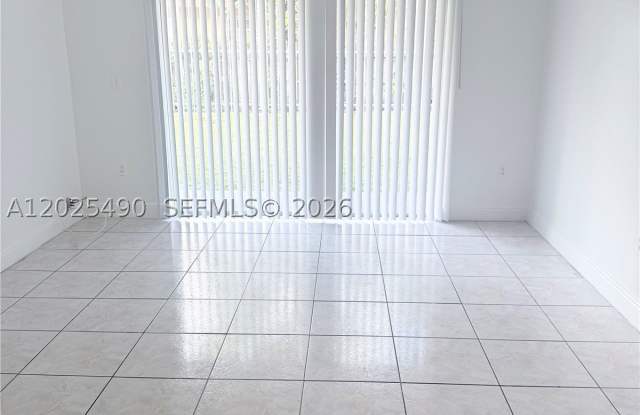 615 NW 177th St - 615 Northwest 177th Street, Miami Gardens, FL 33169