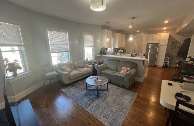 Very nice 3 bed 2 bath in Somerville... Don't miss out! photos photos