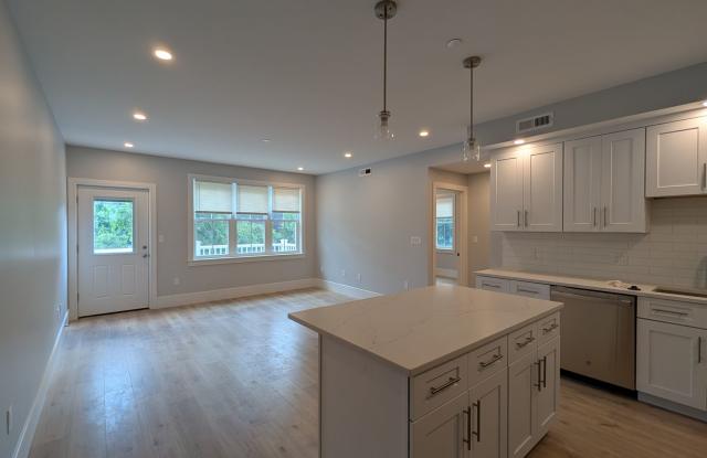 Going Quickly! Brand New Luxurious 4-beds Gallery 1