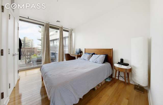 285 Driggs Avenue Gallery 3