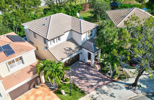 4801 SW 158th Ave photos photos