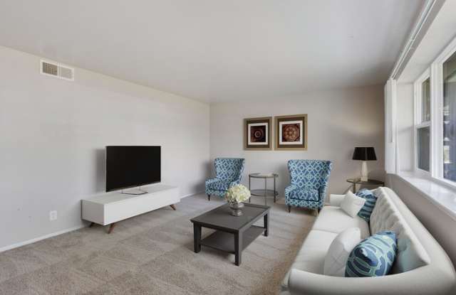 142 E Del Mar Circle Gallery 2