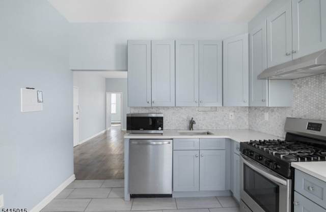 150 E Main St photos photos