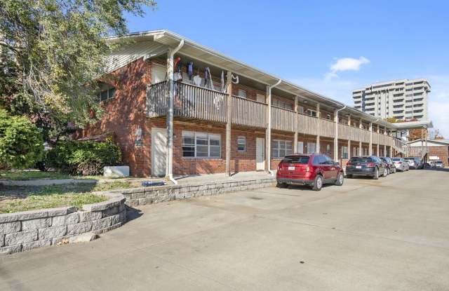 937 East Elm Street#07 Gallery 3