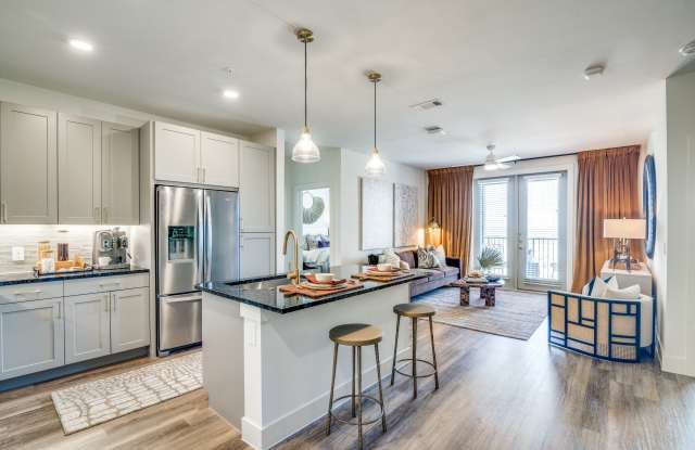 Aura Avant photos photos