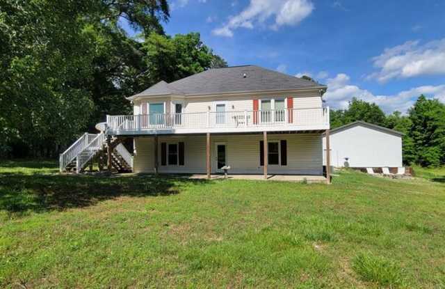 1611 Fairview Road Gallery 1