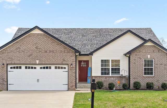 Beautiful Home in St. B! 3Bed/2Bath with 2 Car Garage and Privacy Fence! Gallery 1