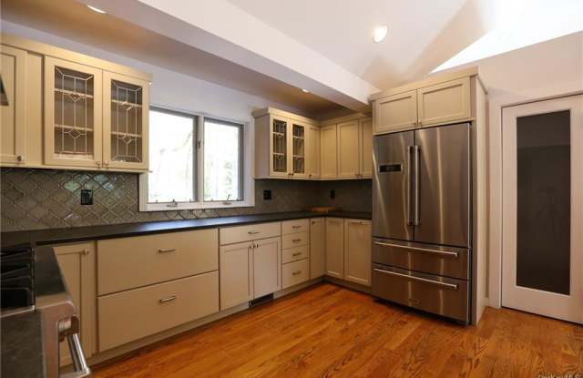228 Chapin Trail Gallery 4