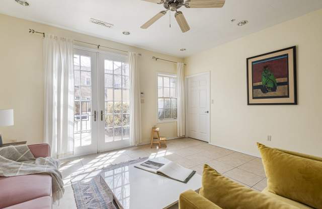 1900 Central Avenue Southwest - 1Unit 203 Gallery 3